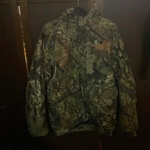 Mossy oak jacket in great condition no fade or tear